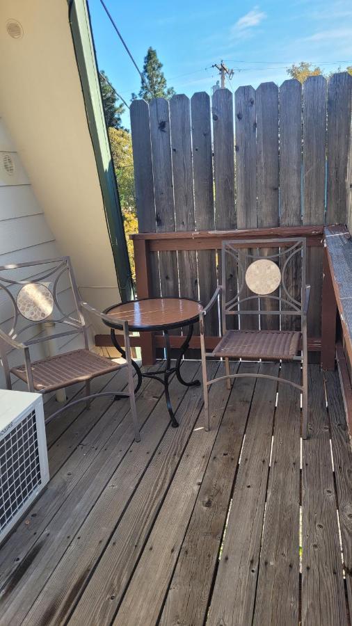 Angel Cottage With A Sauna Or The Cozy With A Jacuzzi Tub, Both Are Studios With A View Of Mount Shasta Exterior foto